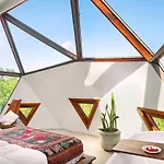 Mamasan Treehouses & Cabins